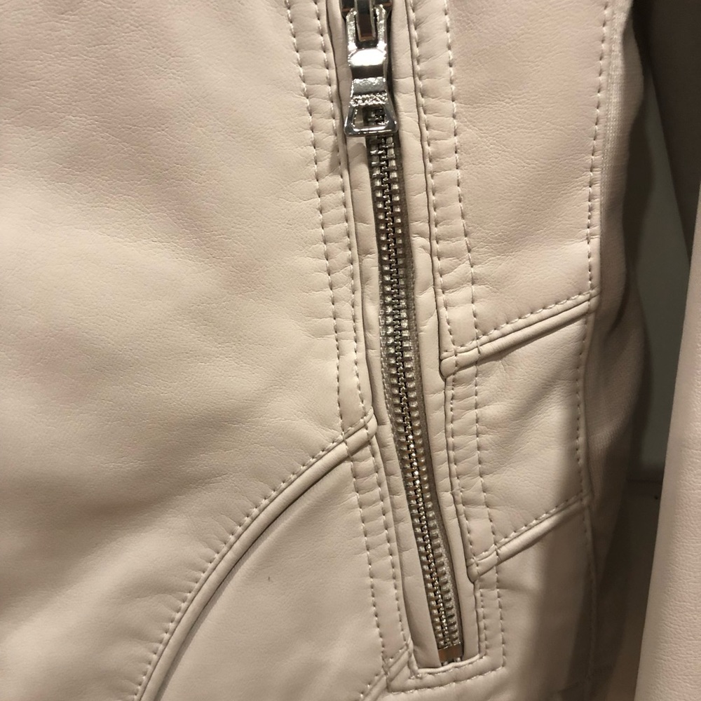 Guess Jacket Size M/M/M - image 2